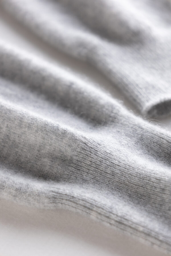 CLASSICAL RD NK MENSWEAR - Image 4