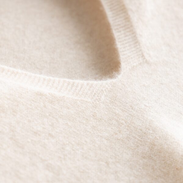 SEAMLESS HOODIE - Image 2