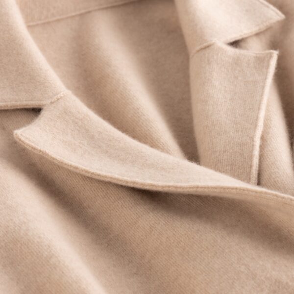 FULL NEEDLE KNITTED COAT - Image 3