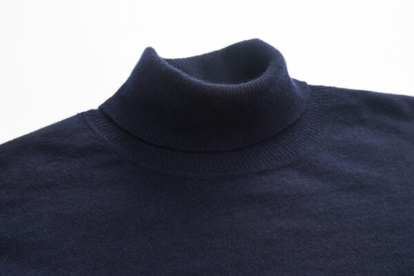 MEN'S TURTLE NK TOP 68NM3 - Image 2