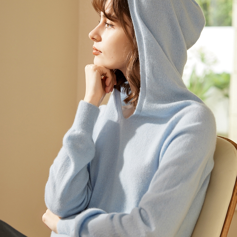 SEAMLESS HOODIE