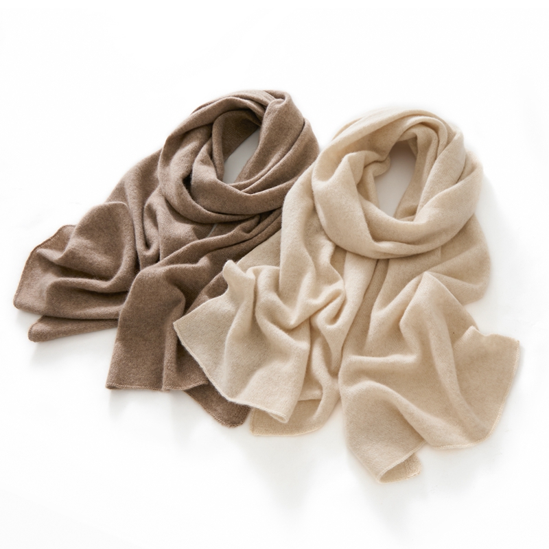 FLAT KNITTED SCARF